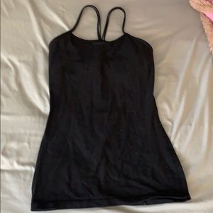 black lululemon tank top